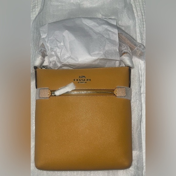 NWT Coach Mini Rowan File Bag in Honeycomb/Silver - Picture 4 of 10